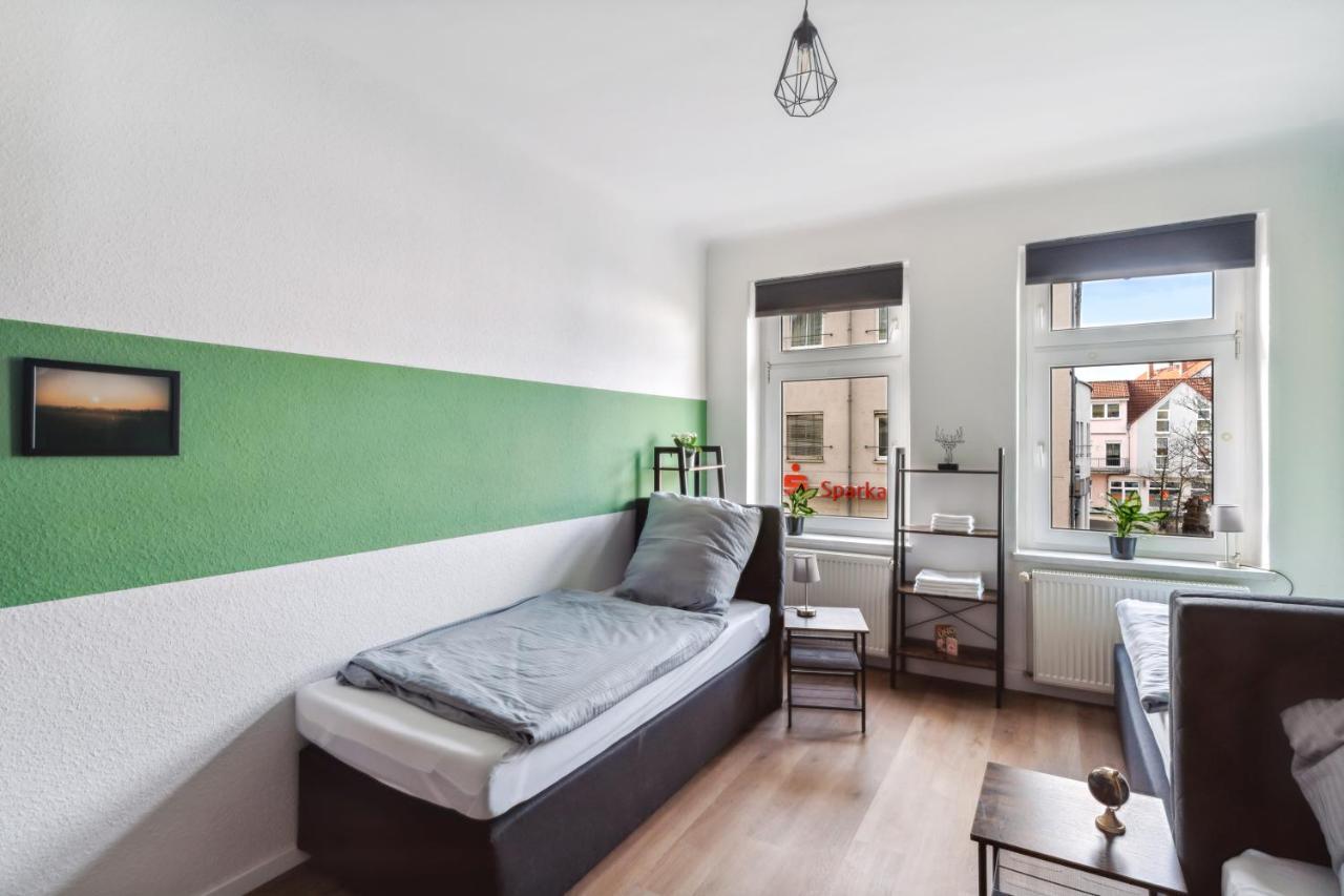 Salihomes/Max Apartment/5Pax/Modern Eingerichtet/Voll Ausgestattet Kueche Markranstädt Exteriör bild