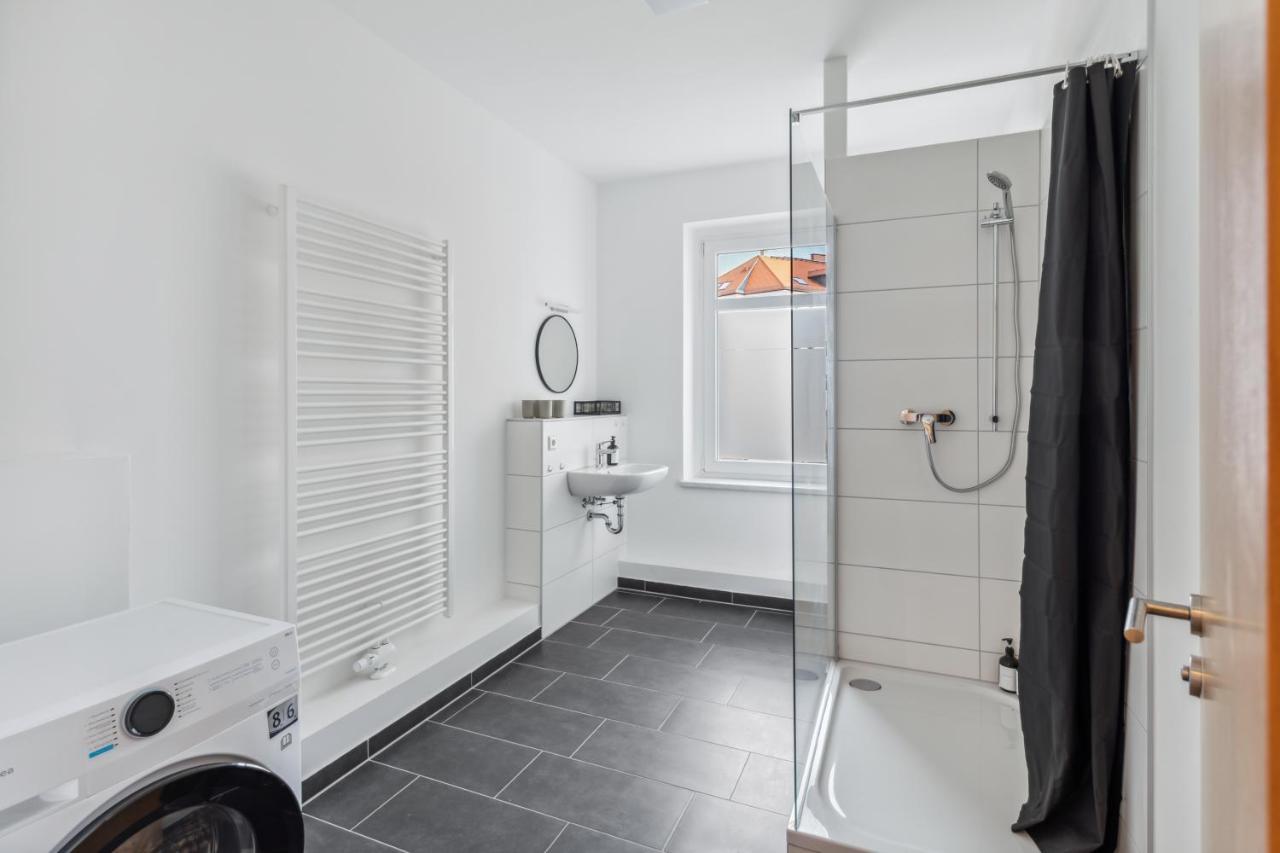 Salihomes/Max Apartment/5Pax/Modern Eingerichtet/Voll Ausgestattet Kueche Markranstädt Exteriör bild