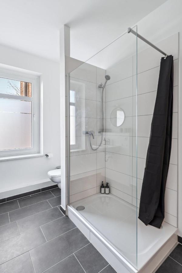 Salihomes/Max Apartment/5Pax/Modern Eingerichtet/Voll Ausgestattet Kueche Markranstädt Exteriör bild